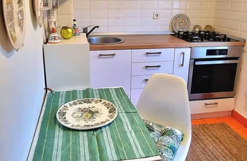 Bucharest Apartment | 2-bedroom central apartment in Bucharest with AC, WiFi