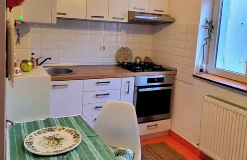 Bucharest Apartment | 2-bedroom central apartment in Bucharest with AC, WiFi
