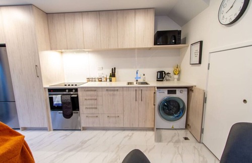 Christchurch City Centre House | 2 Bedroom Central Christchurch Hub