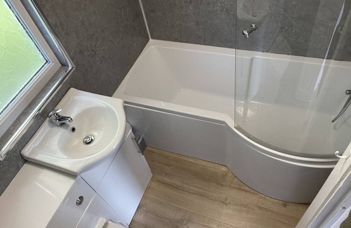 Bont Newydd Ski Chalet | 2 bedroom Chalet on a beautiful site. Close to Caernarfon.