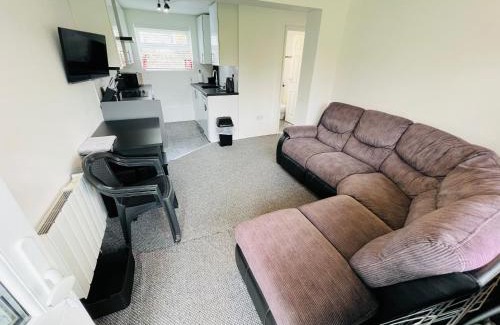 England Apartment | 2 Bedroom Chalet SB172, Sandown Bay, Isle of Wight, Free WiFi