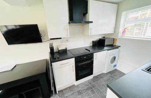 England Apartment | 2 Bedroom Chalet SB172, Sandown Bay, Isle of Wight, Free WiFi