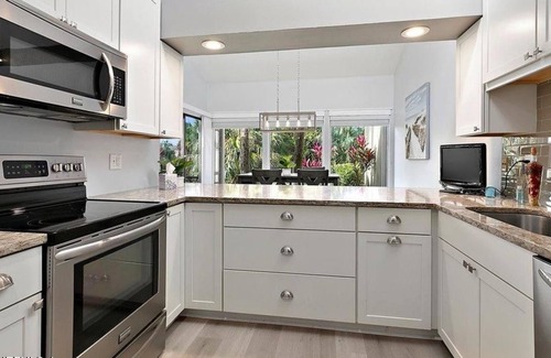 Sawgrass Apartment | 2 Bedroom Condo 223883 by Houzlet