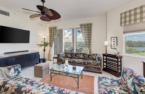 South Sarasota Condo | 2 Bedroom Condo 20885 by Houzlet