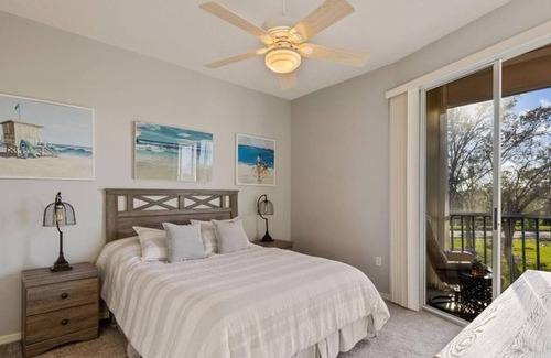 Palmer Ranch Condo | 2 Bedroom Condo 427475 by Houzlet