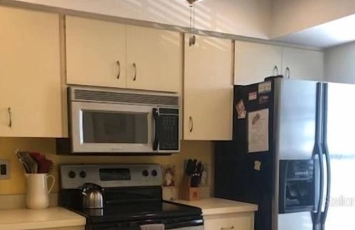 Braden River Condo | 2 Bedroom Condo 95098 by Houzlet