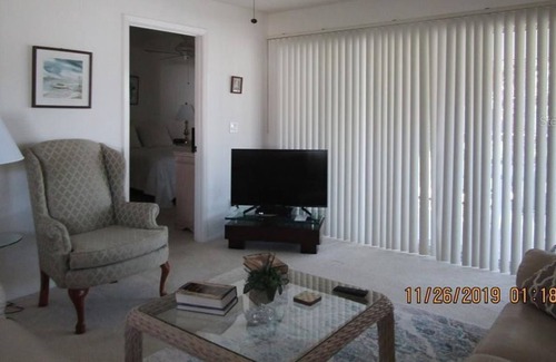 The Meadows Condo | 2 Bedroom Condo 95324 by Houzlet