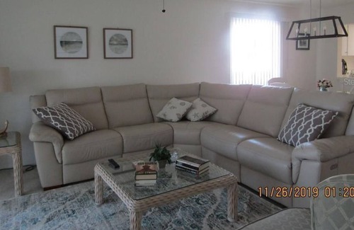 The Meadows Condo | 2 Bedroom Condo 95324 by Houzlet