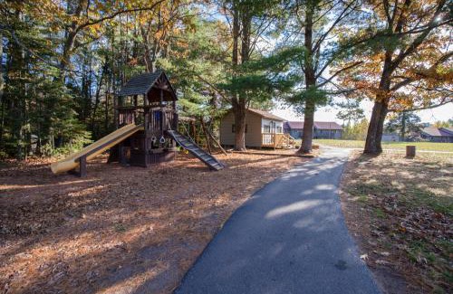 Eagle River House | 2 Bedroom Condo Duck Lake