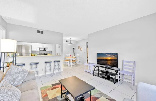 Golden Gate Condo | 2-Bedroom Condo in Naples!