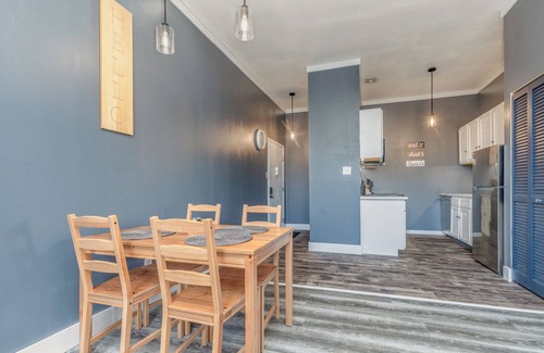 LaSalle Park Condo | 2 Bedroom Condo in Saint Louis