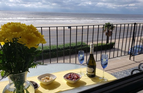 Galveston Condo | 2-bedroom condo on Galveston Seawall. Steps to the beach