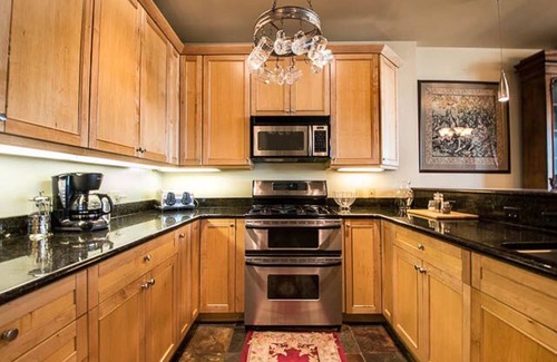 Boise Condo | 2-bedroom condo, short walk to Idaho Central Arena and Knitting Factory