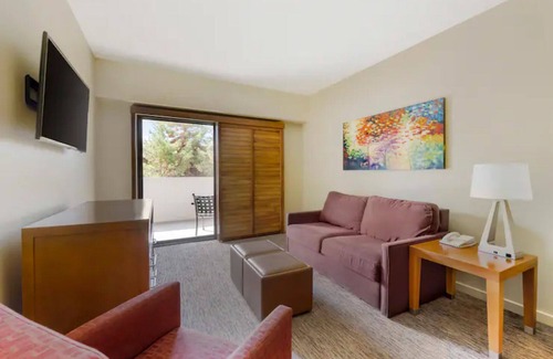 Enterprise Condo | 2 Bedroom Condo, Sleeps 6, at Hilton Cancun Las Vegas!