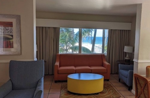 Barrier Island Condo | 2-bedroom condo in fabulous Fort Lauderdale with WiFi, fitness room & Concierge