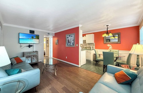 Northeast Virginia Beach Condo | 2-bedroom condo one block from the oceanfront.