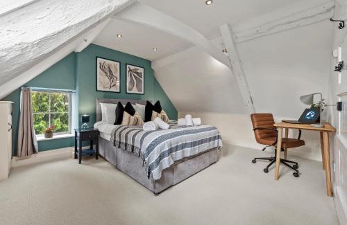 Cirencester Apartment | 2-Bedroom Cotswolds Chic, Cosy & Tranquil Retreat, Norcote Loft, Sleeps 3, With Private Parking! - by Blue Puffin Stays