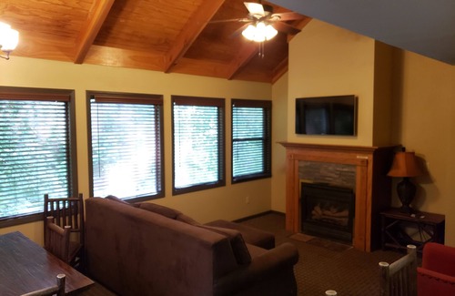 Wisconsin Dells House | 2 bedroom cottage at Christmas Mountain Village in Wisconsin Dells.