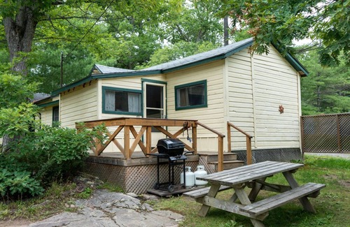 Gravenhurst House | 2-Bedroom Cottage #2 - Shortleaf Pine