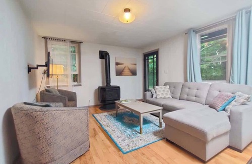 Tay Valley Cabin | 2-Bedroom Cottage #4 "Bradd"