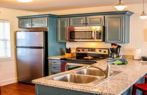 Branson Cottage | 2 Bedroom Cottage in Branson Missouri, Stormy Point Village!