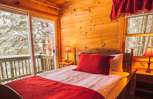 Long Lake Cottage | 2 Bedroom Cottage, sleeps 5