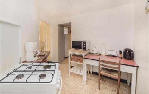 Pietranera Apartment | 2 Bedroom Cozy Apartment In Pietranera
