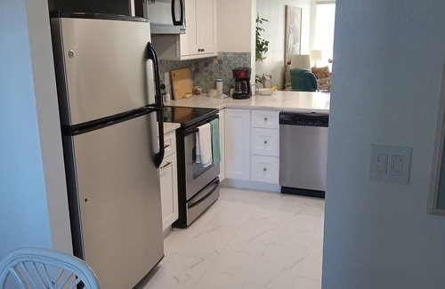 Bonita Springs Condo | 2 bedroom + den, 2 bath first floor condo in Spanish Wells golf community.