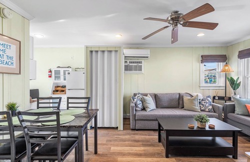 Ocean City Condo | 2 Bedroom downtown, with a pool, , close to the beach and boardwalk
