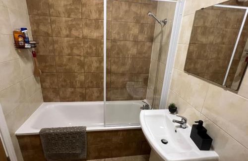 Wellingborough Apartment | 2 Bedroom Flat in Town Center Wellingborough