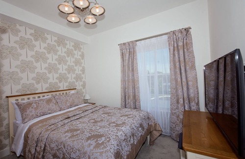 Headington Apartment | 2 bedroom Fully equipped apartment-DISINFECTED with modern design