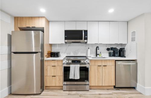 Le Droit Park Apartment | 2-Bedroom Garden Suite, Private Entrance & Washer & Dryer, U Street