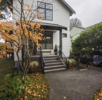Lawton Park Apartment | 2 Bedroom Getaway Near Downtown