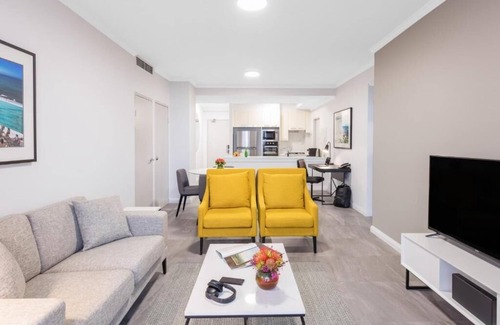 Bondi Junction Apartment | 2-Bedroom Harbour Suite Near to Bondi Beach Sydney