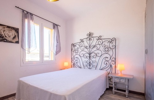 Els Griells Apartment | 2 Bedroom holiday apartment rental in L'Estartit, Costa Brava