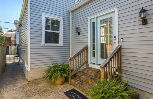 Irish Channel House | 2-Bedroom Home in Prime New Orleans Location