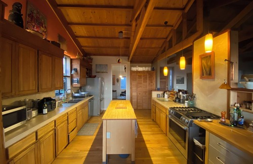 Bodega Bay House | 2-bedroom home with sunset views, hot tub, vaulted ceilings, piano, Bodega Bay