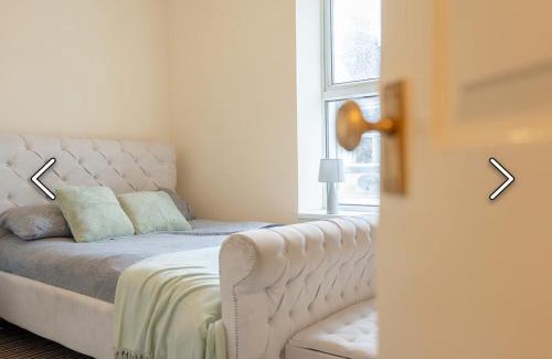 Burnley Apartment | 2 Bedroom House Burnley Centre!