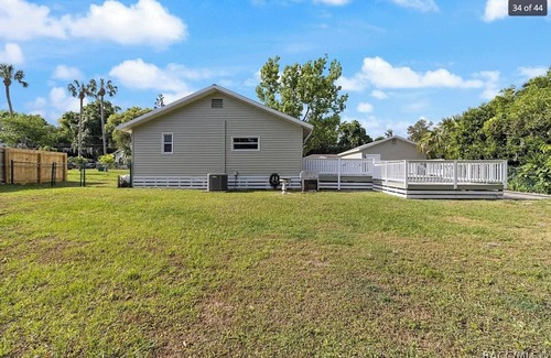 Inverness House | 2-bedroom house, fits 6, bike trails, pet friendly, lakes, downtown night life!