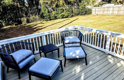 Inverness House | 2-bedroom house, fits 6, bike trails, pet friendly, lakes, downtown night life!
