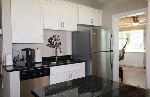 Tavares House | 2 Bedroom house with lake access to Lake Harris. 1 minute by boat to Dead River