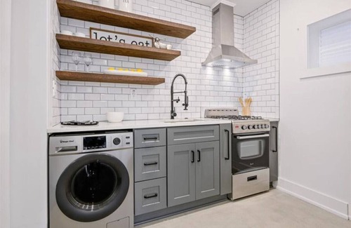Church Street House | 2 Bedroom Loft Style Home in ATL near Downtown
