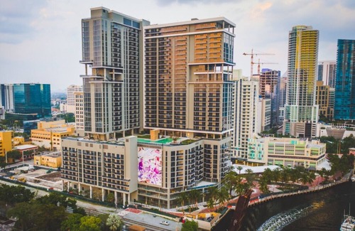 Tarpon River Apartment | 2 Bedroom Luxury Apt in Downtown Fort Lauderdale