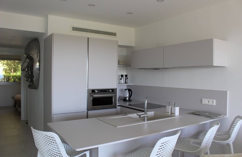 Vallauris Apartment | 2-BEDROOM LUXURY APARTMENT, PANORAMIC SEA VIEW