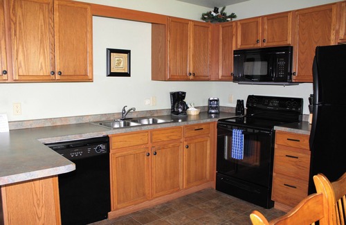 Eagle River Condo | 2 bedroom Lynx Lake condo in Eagle River WI