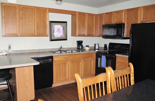 Eagle River Condo | 2 bedroom Lynx Lake condo in Eagle River WI