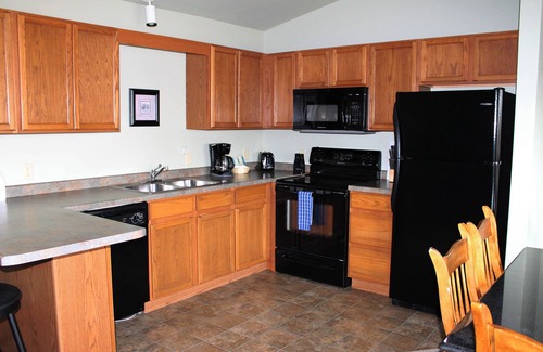 Eagle River Condo | 2 bedroom Lynx Lake condo in Eagle River WI