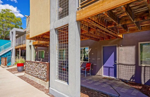 Albuquerque Apartment | 2 bedroom near UNM and Presbyterian hospital