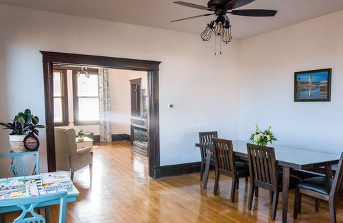 Calumet Apartment | 2 Bedroom newly renovated apartment in the Historic Downton Calumet