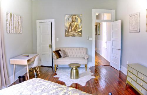 Dixon Park Apartment | 2 Bedroom Newly Renovated Townhome in Historic Savannah